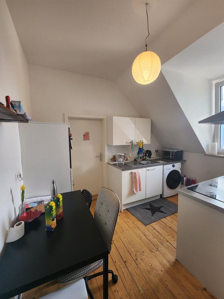 Möbliertes Zimmer in Mädels-2 er WG in Mannheim