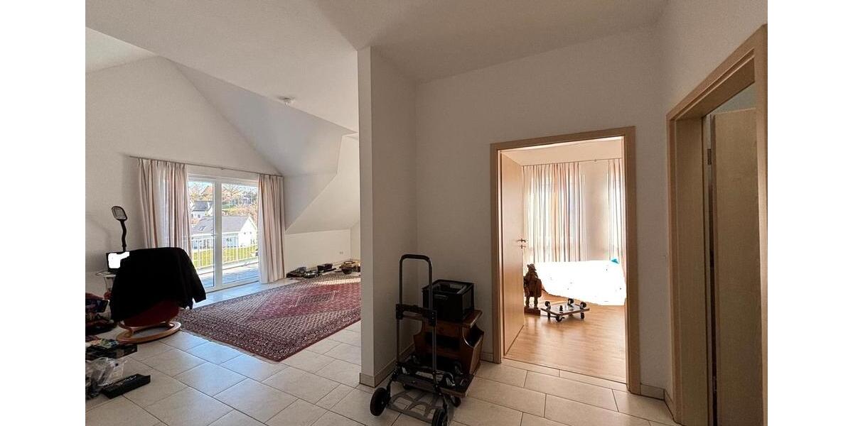 Dachgeschoßwohnung Reichshof - 2 Zimmer, 84 m&sup2;, 710&euro; | Angebot:26233344