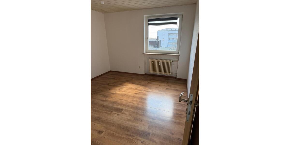 Etagenwohnung Ingolstadt Nordost - 3 Zimmer, 70 m&sup2;, 900&euro; | Angebot:26013028