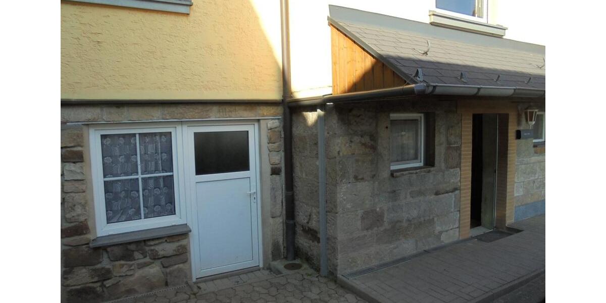 Einfamilienhaus Bad Brückenau - 6 Zimmer, 155 m&sup2;, 1.250&euro; | Angebot:25812932