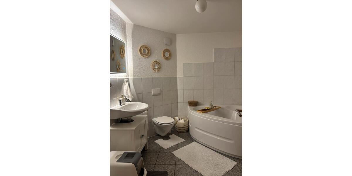 4 Zimmer Wohnung mit moderner Einbauküche - ANFRAGE STOP! 4 zimmer