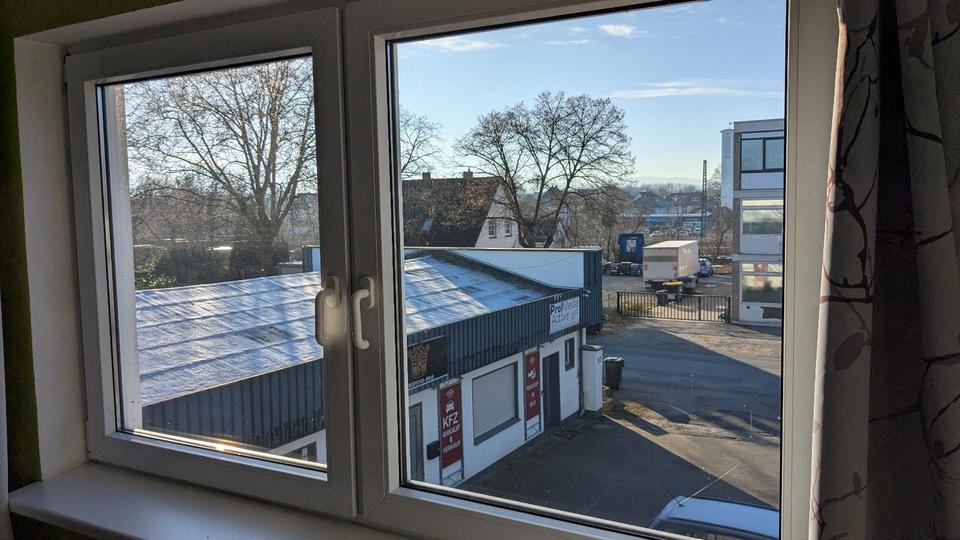 Etagenwohnung Lage - 4 Zimmer, 160 m&sup2;, 1.350&euro; | Angebot:25908425