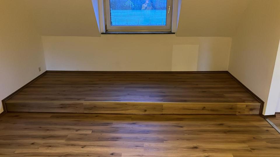 Dachgeschoßwohnung Edewecht - 3 Zimmer, 94 m&sup2;, 800&euro; | Angebot:25872614