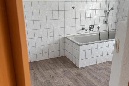 Wohnung Höxter - 1 Zimmer, 70 m&sup2;, 400&euro; | Angebot:25264780
