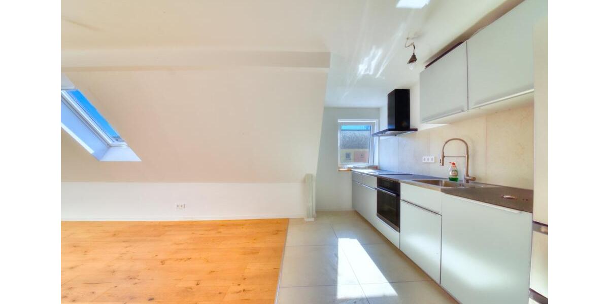 Dachgeschoßwohnung Stralsund - 2 Zimmer, 51 m&sup2;, 695&euro; | Angebot:24705771