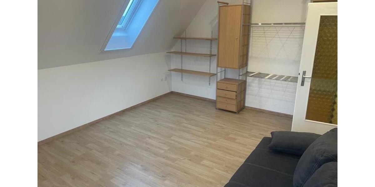 Dachgeschoßwohnung Weiden in der Oberpfalz - 1 Zimmer, 45 m&sup2;, 490&euro; | Angebot:25181712