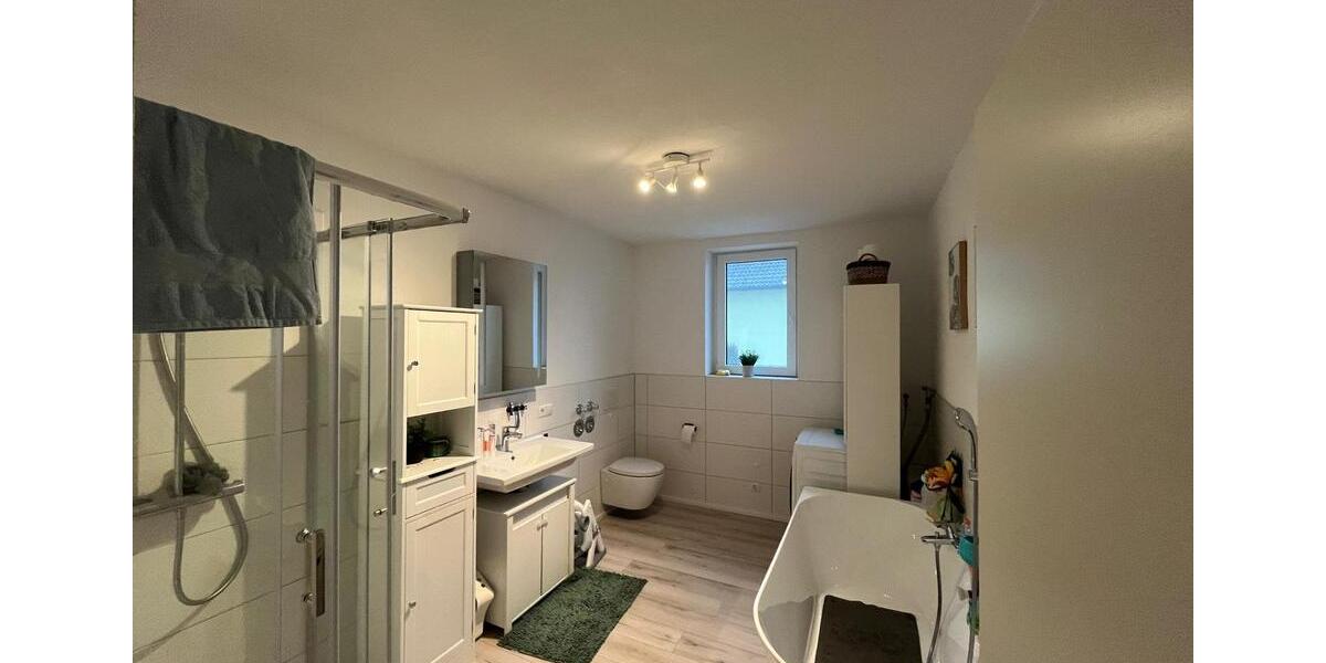 Erdgeschoßwohnung Tauberbischofsheim - 4 Zimmer, 99 m&sup2;, 1.250&euro; | Angebot:24795791