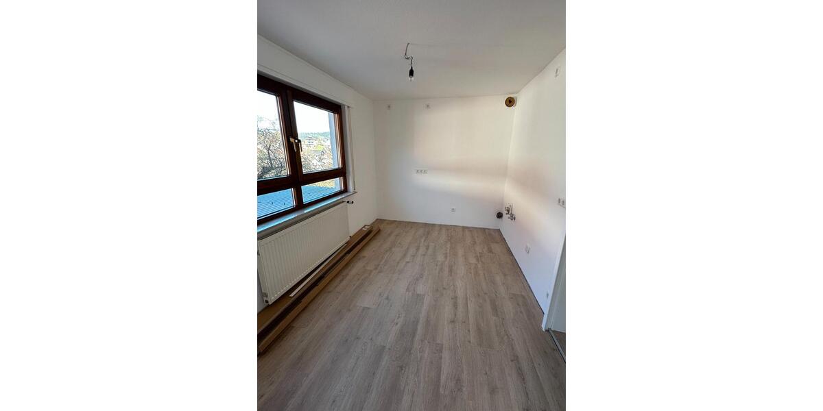 Erdgeschoßwohnung Loffenau - 4 Zimmer, 90 m&sup2;, 970&euro; | Angebot:26004492
