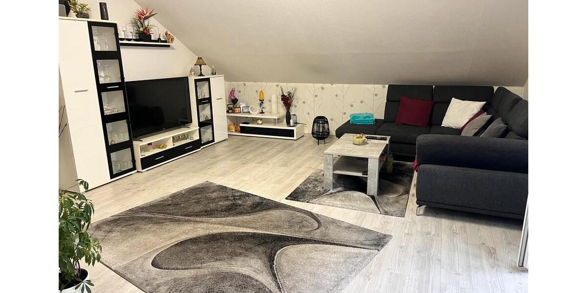 Dachgeschoßwohnung Twistetal - 3 Zimmer, 77 m&sup2;, 650&euro; | Angebot:25568213