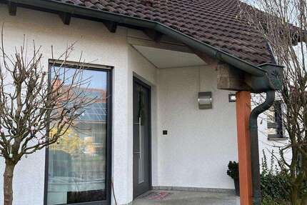 Haus Scheßlitz - 6 Zimmer, 230 m&sup2;, 2.050&euro; | Angebot:25875709