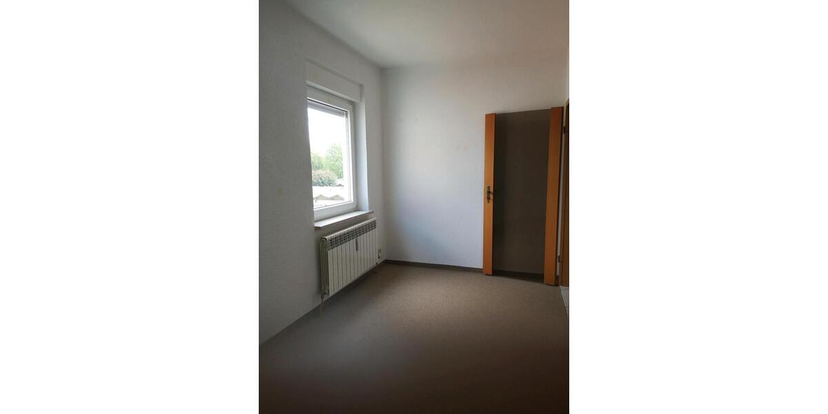 Etagenwohnung Hettstedt - 3 Zimmer, 55 m&sup2;, 300&euro; | Angebot:25992952