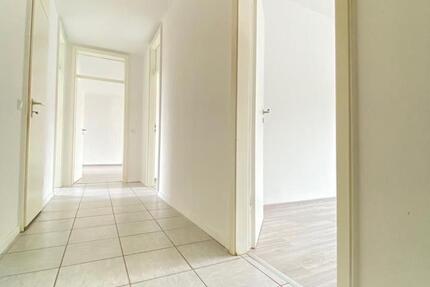 *** FAMILIEN AUFGEPASST *** Sehr helle 3-Zimmer-Wohnung im EG mit Balkon *** LÜD-Kalve *** zimmer