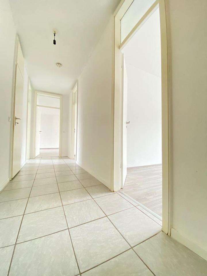 *** FAMILIEN AUFGEPASST *** Sehr helle 3-Zimmer-Wohnung im EG mit Balkon *** LÜD-Kalve *** zimmer
