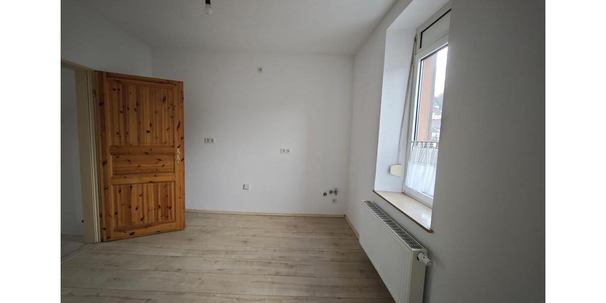 Etagenwohnung Mettlach - 4 Zimmer, 80 m&sup2;, 750&euro; | Angebot:26074474