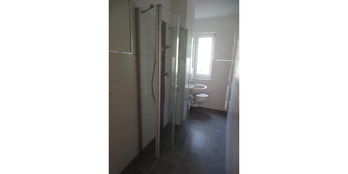 Erdgeschoßwohnung Hohenmölsen - 3 Zimmer, 60 m&sup2;, 370&euro; | Angebot:25634476