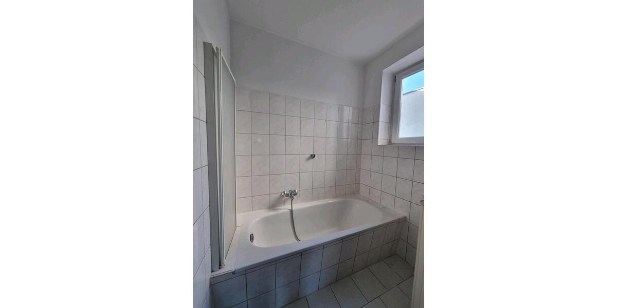 Erdgeschoßwohnung Waldheim - 3 Zimmer, 65 m&sup2;, 310&euro; | Angebot:25884198