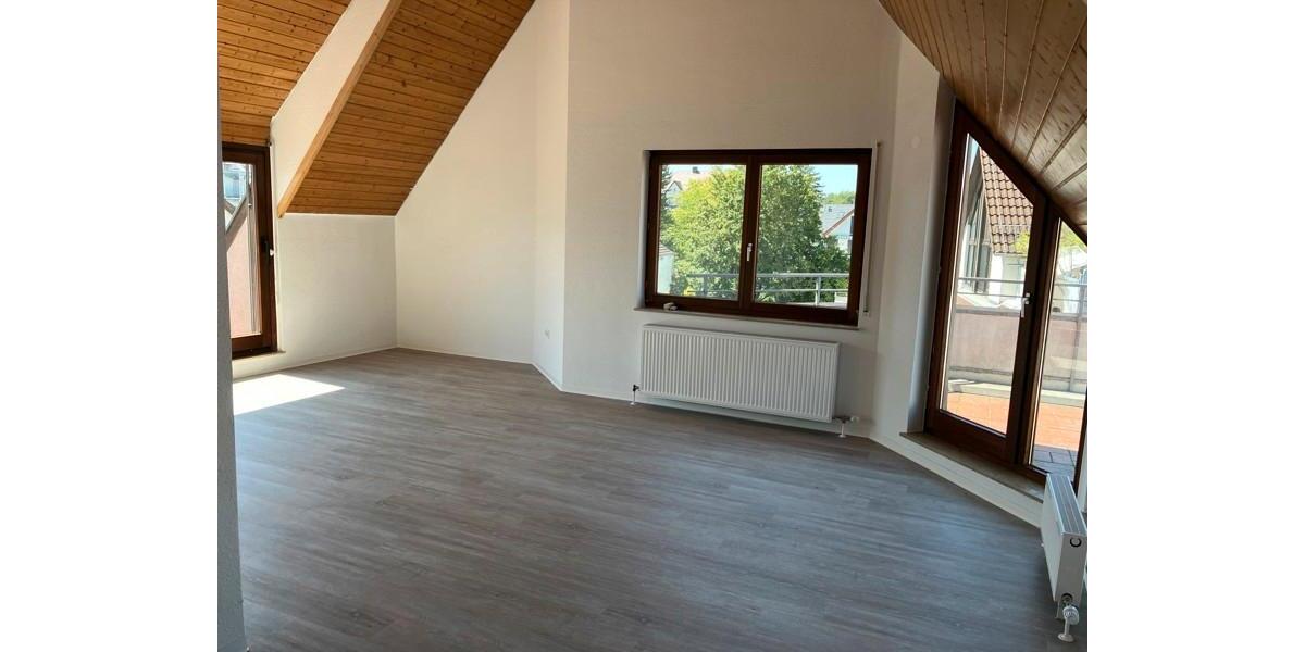 Dachgeschoßwohnung Kornwestheim - 3 Zimmer, 114 m&sup2;, 1.475&euro; | Angebot:22042128