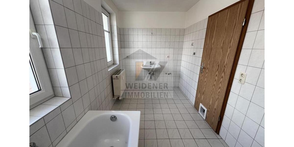 Dachgeschoßwohnung Weida - 4.5 Zimmer, 99 m&sup2;, 495&euro; | Angebot:22310211