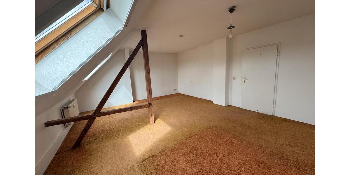 Dachgeschoßwohnung Döbeln - 3 Zimmer, 85 m&sup2;, 370&euro; | Angebot:24242559