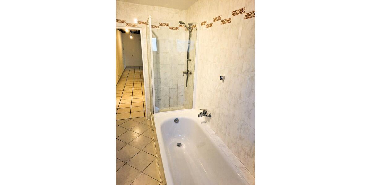 Wohnen auf Zeit Marburg Cappel - 4 Zimmer, 20 m&sup2;, 480&euro; | Angebot:24974408