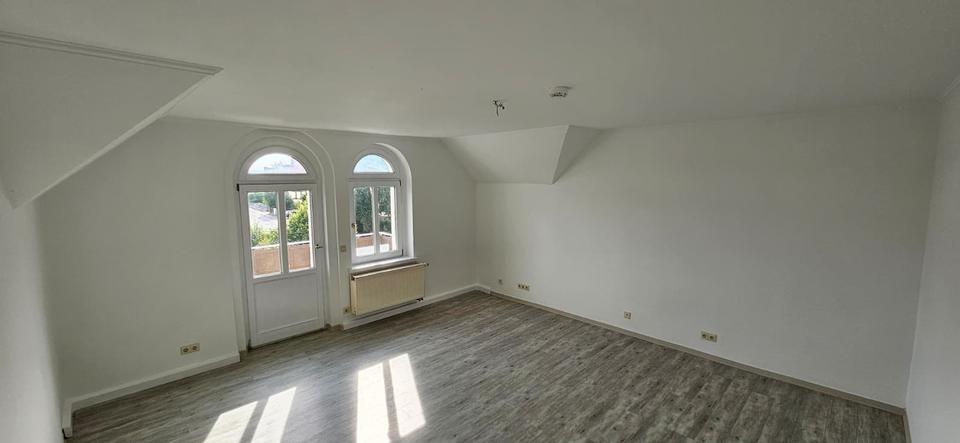 Dachgeschoßwohnung Sondershausen - 2 Zimmer, 76 m&sup2;, 649&euro; | Angebot:22711718