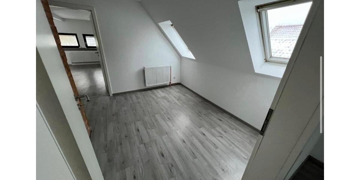 Dachgeschoßwohnung Rodewald - 3 Zimmer, 100 m&sup2;, 950&euro; | Angebot:26387251