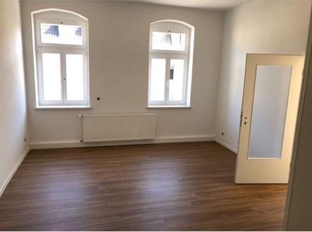 3-Raum-Wohnung in Pirna Copitz, große Zimmer, Abstellraum, Keller 3 zimmer