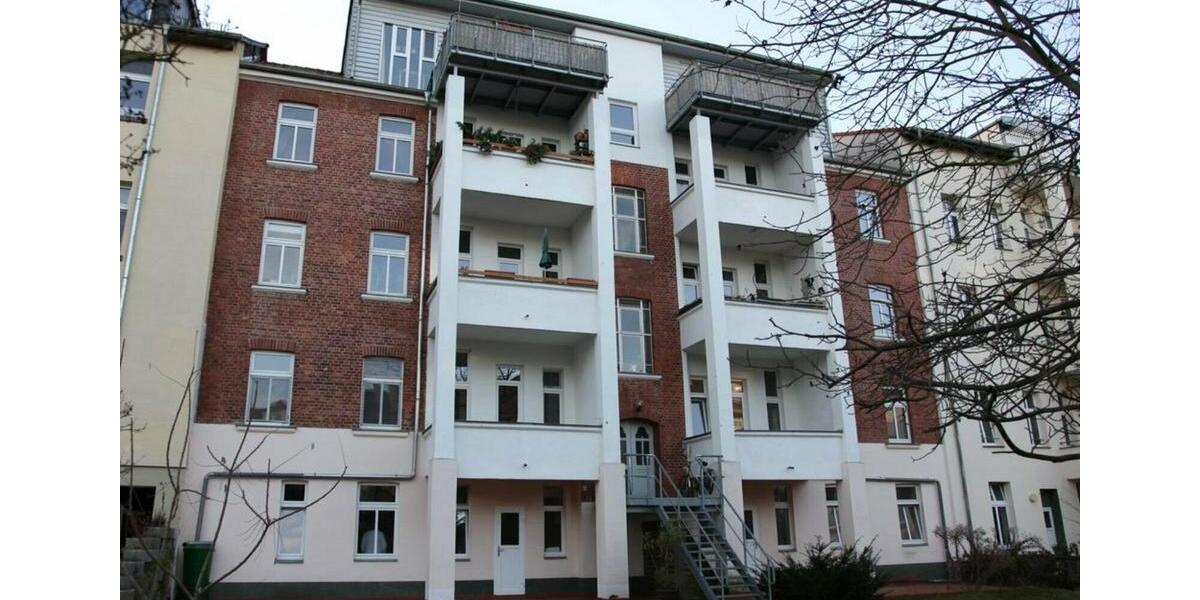 3-Raum-Wohnung mit Balkon und Einbauküche im 