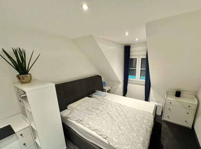 Helles WG-Zimmer nahe Darmstadt an ruhiger Lage in DHH