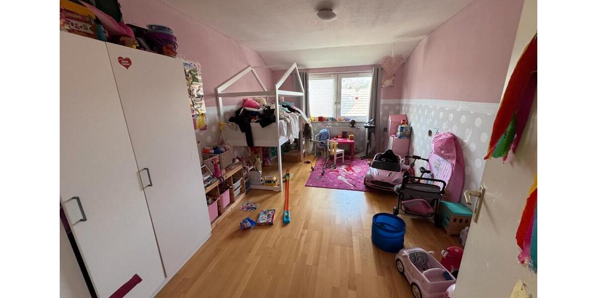 Dachgeschoßwohnung Hameln - 4 Zimmer, 147 m&sup2;, 800&euro; | Angebot:26403806
