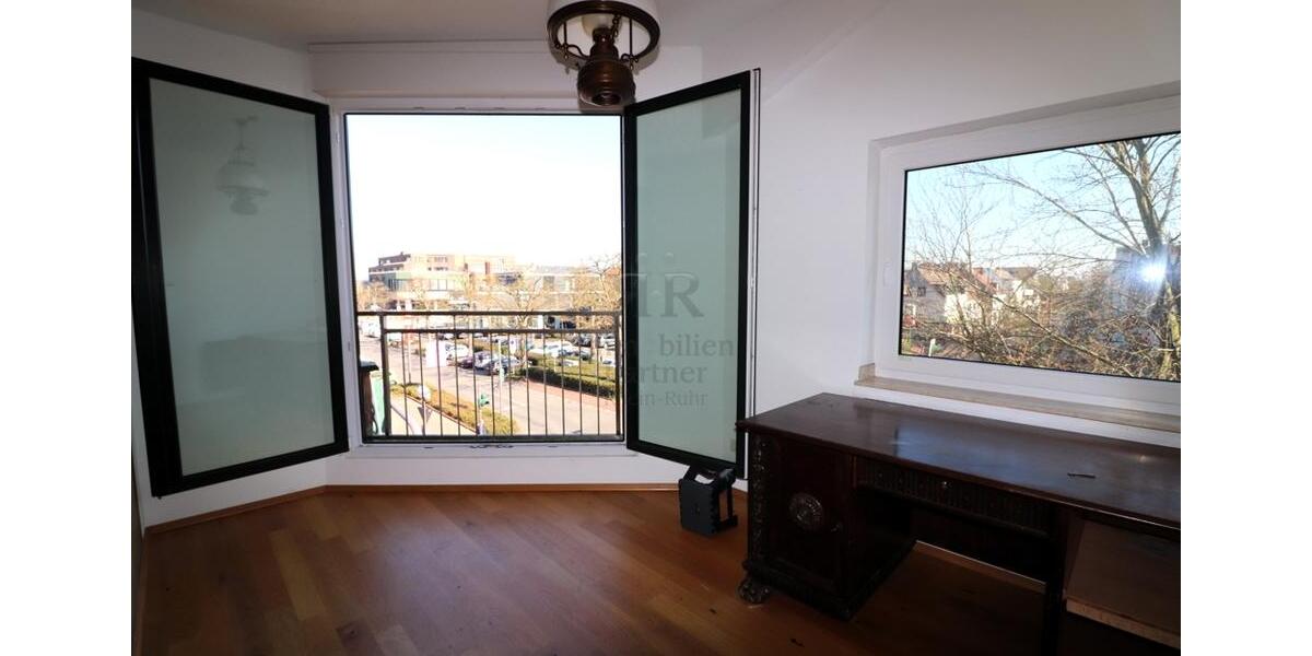 Dachgeschoßwohnung Voerde (Niederrhein) - 4 Zimmer, 120 m&sup2;, 1.056&euro; | Angebot:25852214