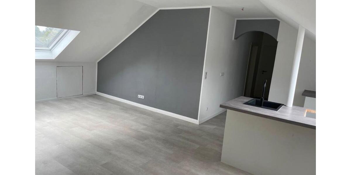 Dachgeschoßwohnung Beckum - 2.5 Zimmer, 63 m&sup2;, 700&euro; | Angebot:24848958