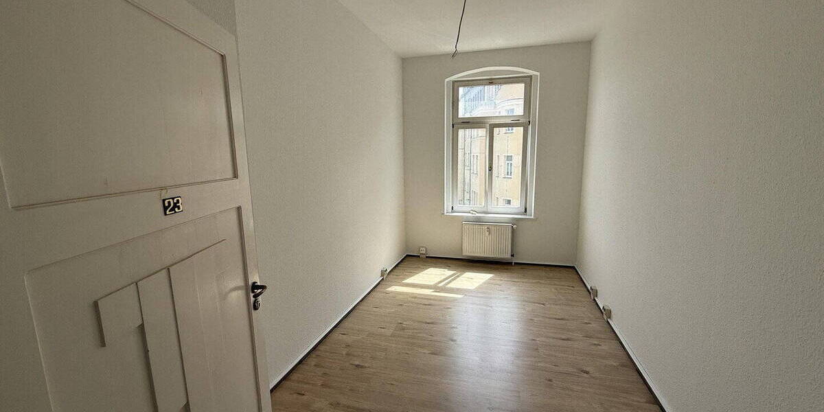 Etagenwohnung Plauen Preißelpöhl - 4 Zimmer, 105 m&sup2;, 595&euro; | Angebot:26570893