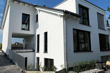 Haus Mainz Laubenheim - 6 Zimmer, 160 m&sup2;, 2.500&euro; | Angebot:26091078