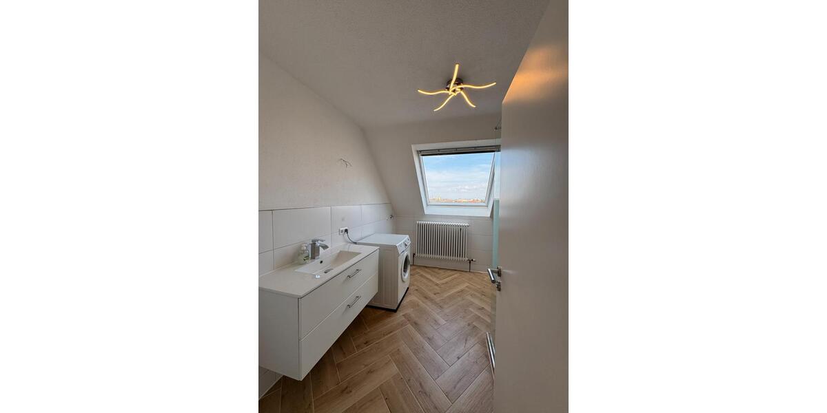 Dachgeschoßwohnung Vöhringen - 3 Zimmer, 62 m&sup2;, 1.000&euro; | Angebot:26050552