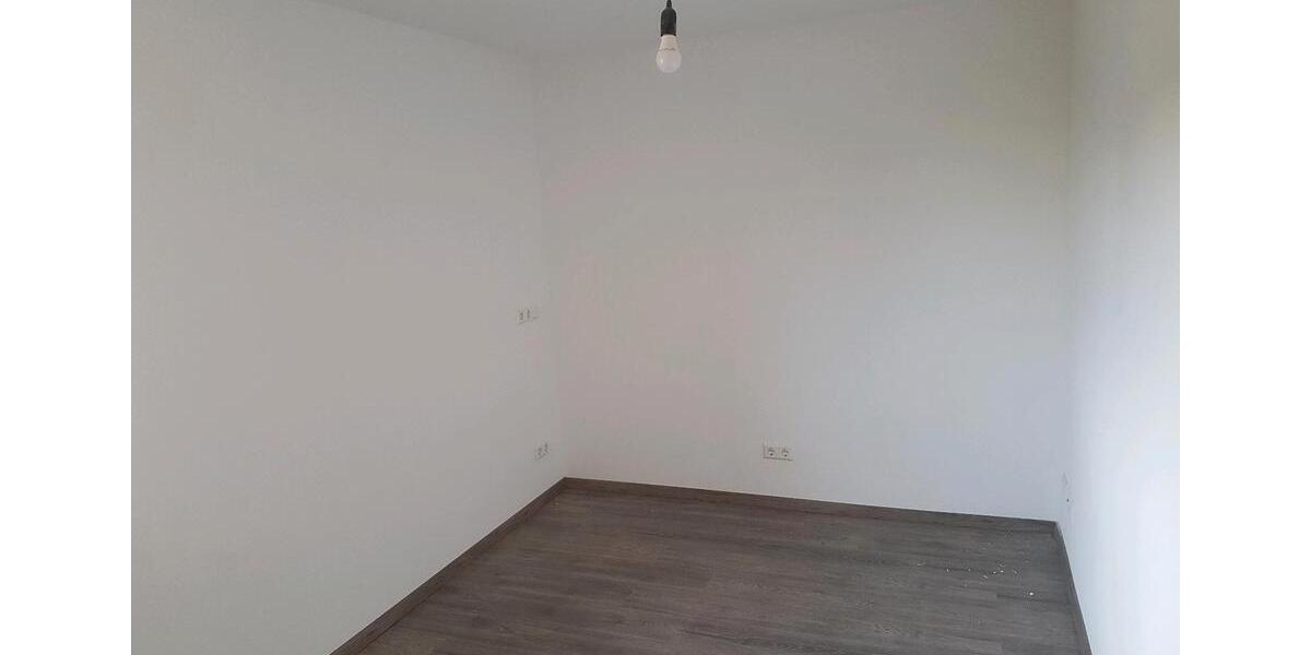 Etagenwohnung Massenbachhausen - 4 Zimmer, 85 m&sup2;, 930&euro; | Angebot:26619565