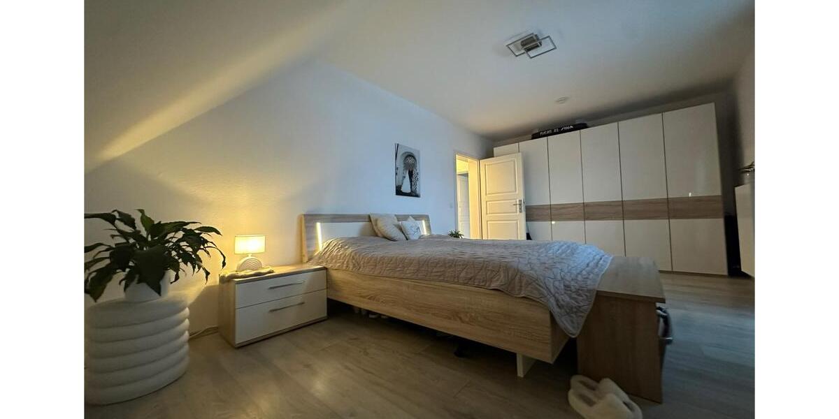 Etagenwohnung Verl - 2 Zimmer, 90 m&sup2;, 1.000&euro; | Angebot:24442815