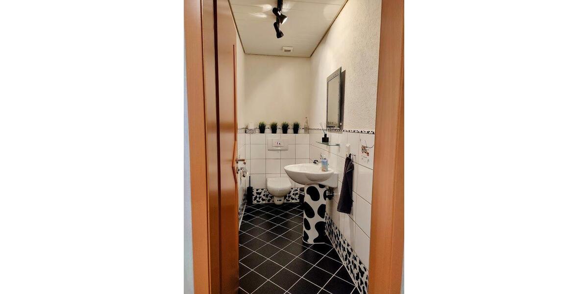 Etagenwohnung Hundsangen - 4 Zimmer, 140 m&sup2;, 1.200&euro; | Angebot:26230359