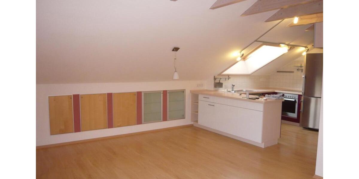 Dachgeschoßwohnung Freudenstadt - 2 Zimmer, 35 m&sup2;, 390&euro; | Angebot:25942990