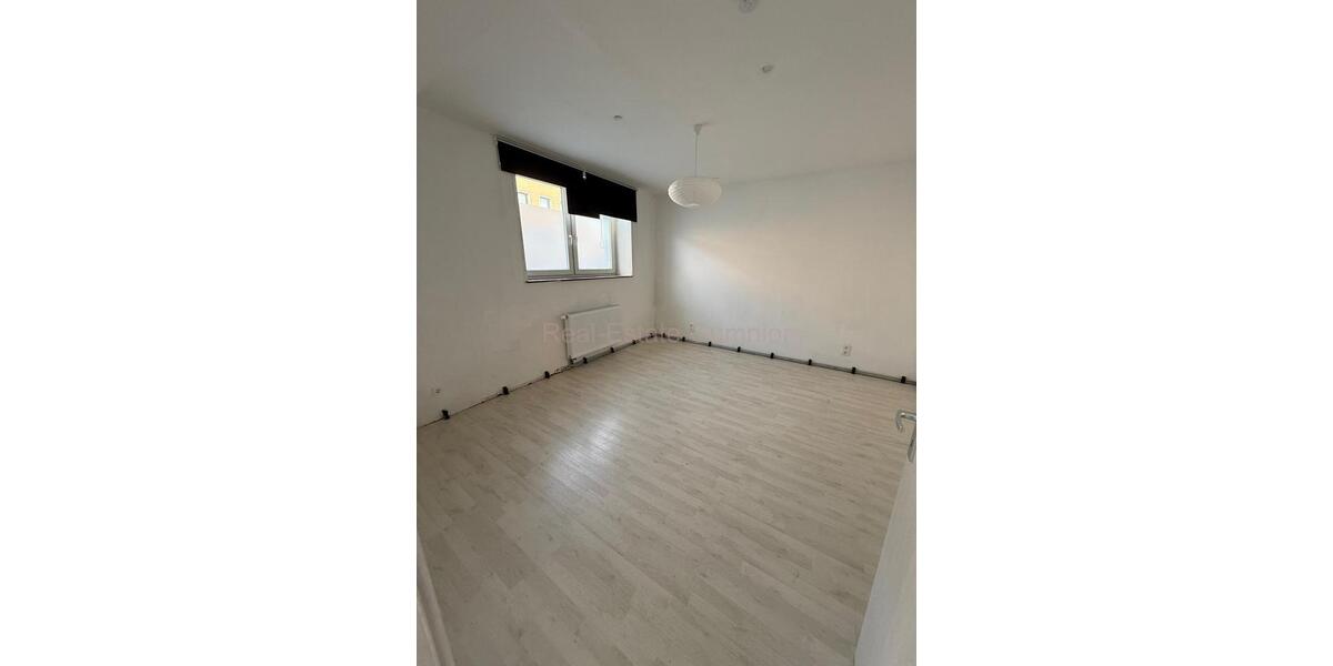 Erdgeschoßwohnung Windischeschenbach - 3 Zimmer, 60 m&sup2;, 535&euro; | Angebot:25869146