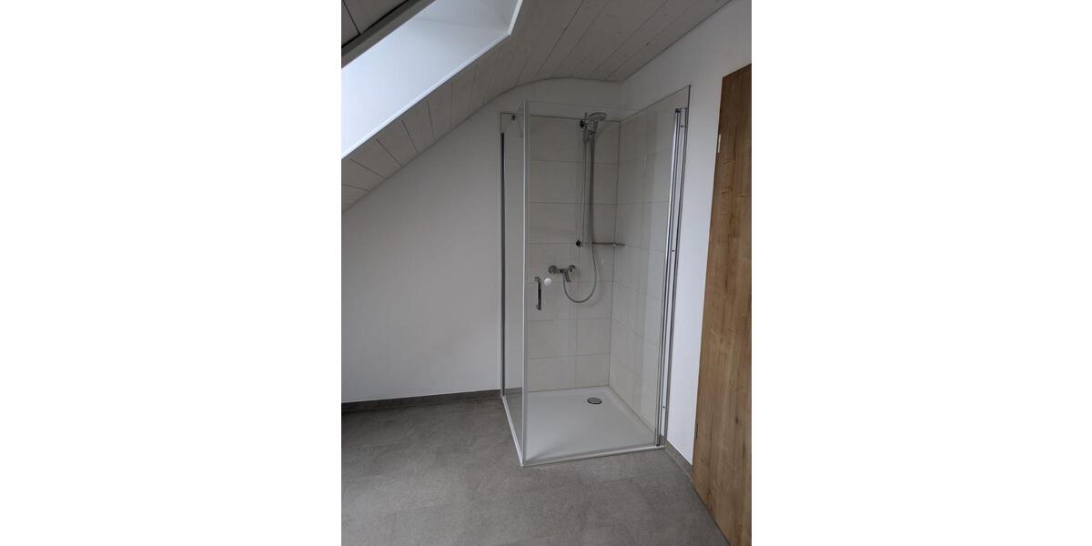 Dachgeschoßwohnung Kirchdorf an der Amper - 3 Zimmer, 90 m&sup2;, 1.200&euro; | Angebot:25310507