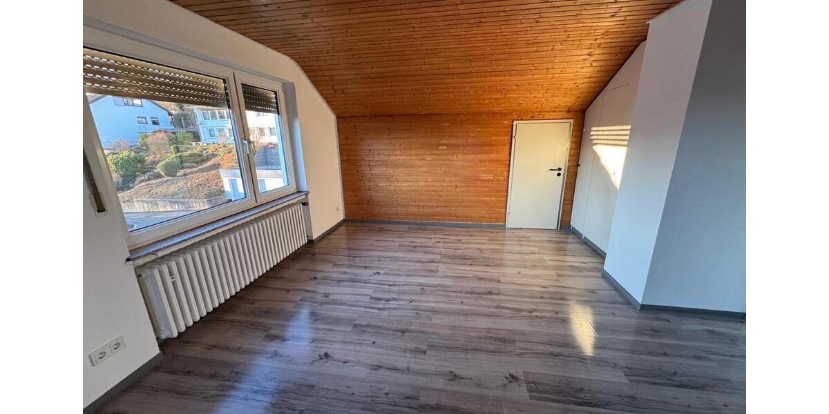 Etagenwohnung Bad Hersfeld - 4 Zimmer, 90 m&sup2;, 1.000&euro; | Angebot:25639132