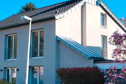 Wohnen auf Zeit Bonn Gronau - 10 Zimmer, 360 m&sup2;, 630&euro; | Angebot:26656257