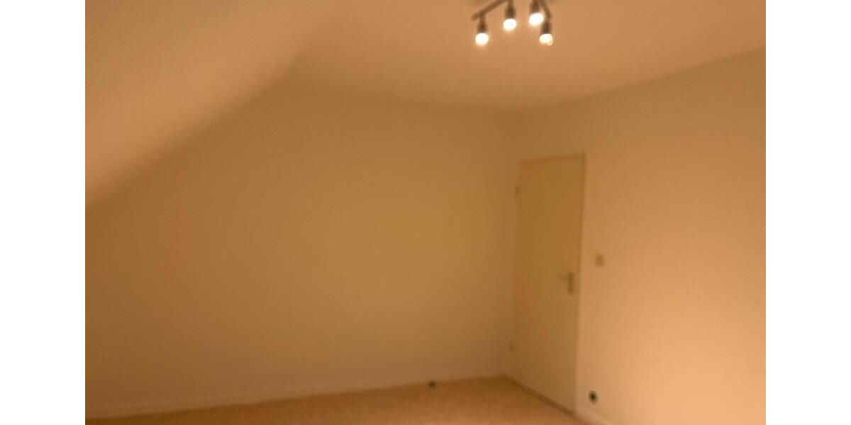 Wohnen in schöner 2er WG in Adendorf. 16.5 zimmer