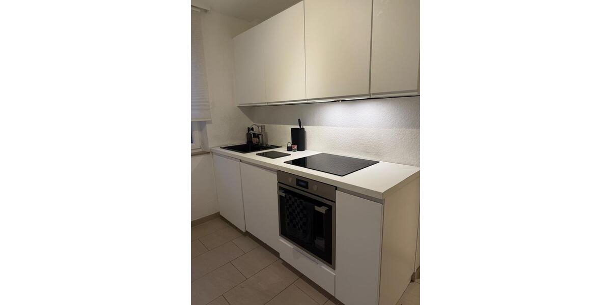 Vermietung: Einfamilienhaus mit großem Garten, zentrale Lage 5 zimmer