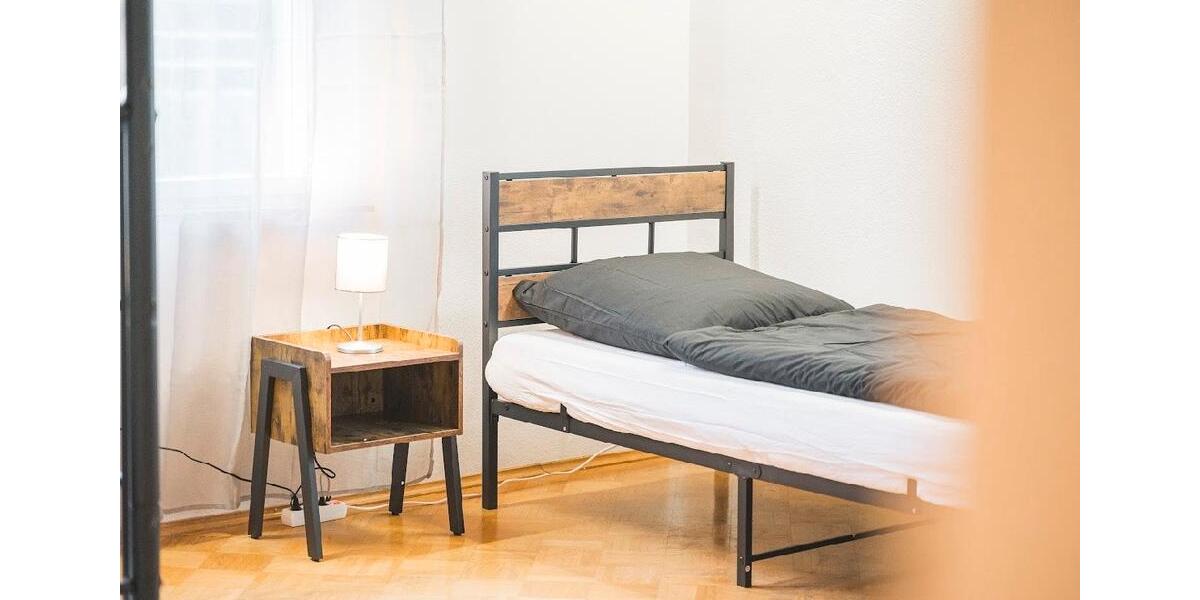 Einfamilienhaus Ofterdingen - 3 Zimmer, 200 m&sup2;, 20&euro; | Angebot:24511697