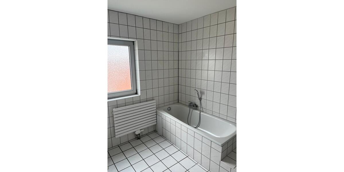 Dachgeschoßwohnung Mücke - 4 Zimmer, 75 m&sup2;, 800&euro; | Angebot:25656942