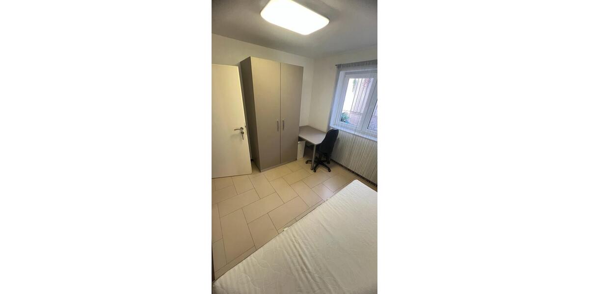 Etagenwohnung Karlsruhe Neureut - 4 Zimmer, 61 m&sup2;, 340&euro; | Angebot:25887936