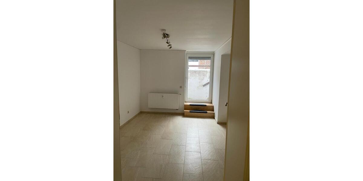 Etagenwohnung Hannover Vahrenwald-List - 3 Zimmer, 95 m&sup2;, 990&euro; | Angebot:24805800