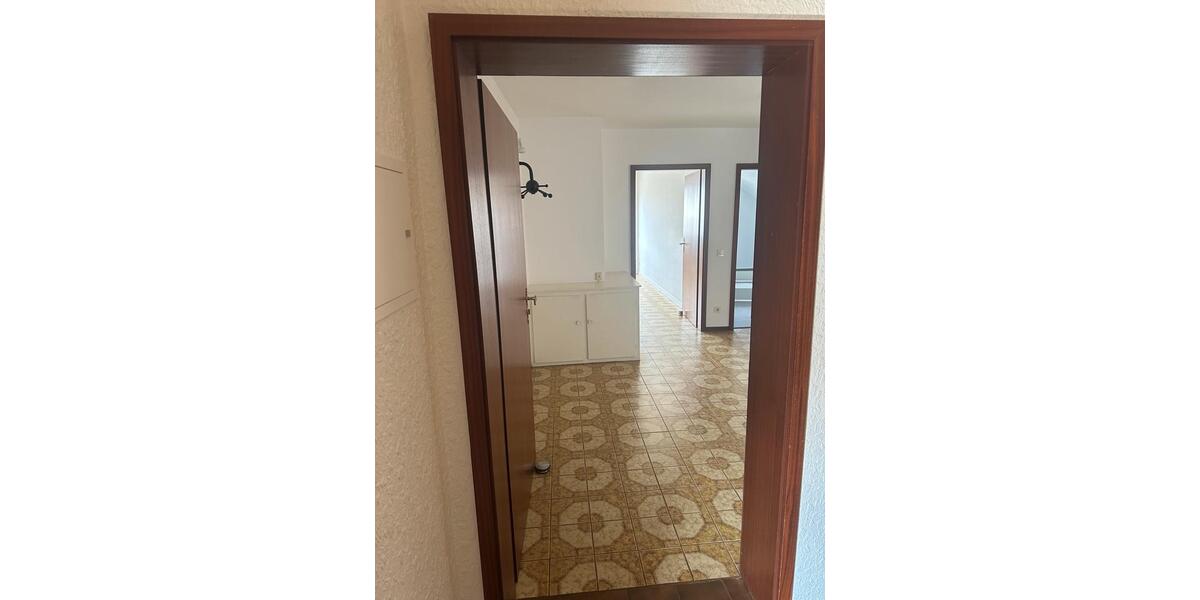 Dachgeschoßwohnung Bad Münder am Deister - 3 Zimmer, 96 m&sup2;, 690&euro; | Angebot:26623611